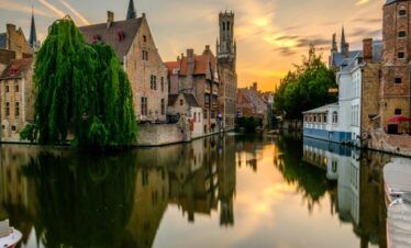 Excursión privada de un día a Brujas desde París